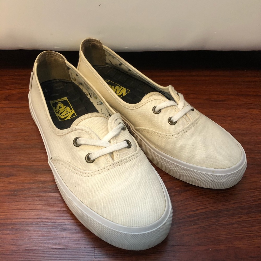 Vans Slip-Ons (Off-White)